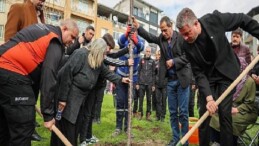 Buca’da 6 Şubat’ta kaybedilenler fidanlarla anıldı