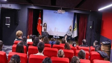 Buca’da geleceğin psikologlarına “afet” semineri