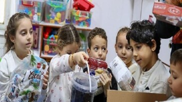 Buca’da minik yüreklerden büyük dayanışma