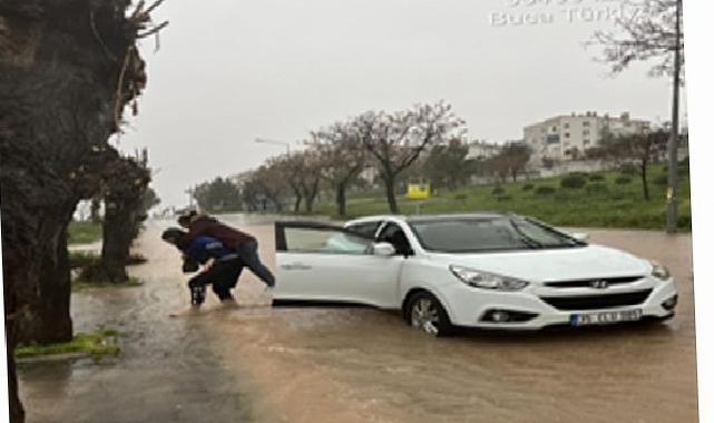 Büyükşehir’in zabıtası İzmirliyi sırtında taşıdı