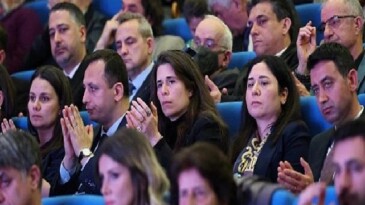 Çeşme Belediye Başkanı Lâl Denizli, “İzmir’de Afet” söyleşisinde Çeşme’nin afet hazırlık modelini anlattı