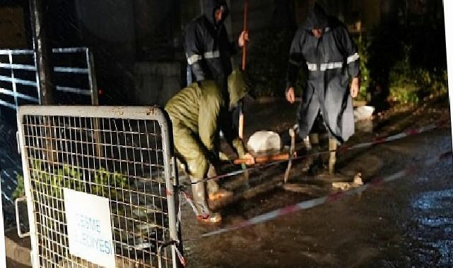 Çeşme’de şiddetli yağışa karşı kesintisiz çaba