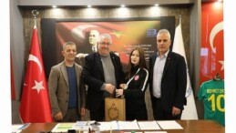 Edremit’in gururu Ecrin Cevap’tan bir Türkiye Şampiyonluğu daha