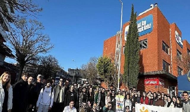 Gençler hem yürüdü hem toplumsallaştı