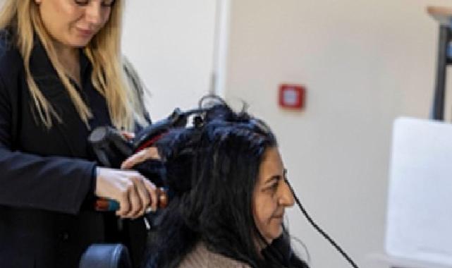 Hem saçlar hem bayanlar güçleniyor