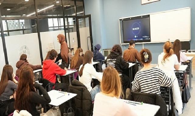 İBB’den LGS ve YKS’ye Hazırlananlara Fiyatsız Deneme Takviyesi