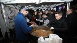 İnegöl Belediyesi’nin Kandil Geleneği Lazlar Camii’nde Devam Etti