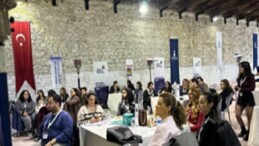 İzmir’de gençler kent idaresine direkt katılıyor