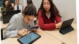 İzmirli öğrencilere yapay zekâ dayanaklı matematik