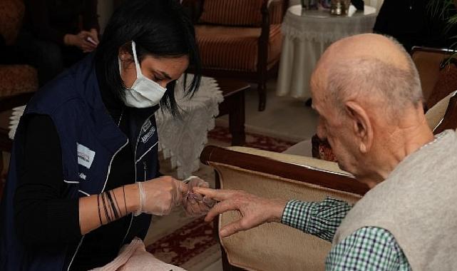 Kadıköy Belediyesi’nin “Evde Kuaförlük” Hizmeti Sürüyor