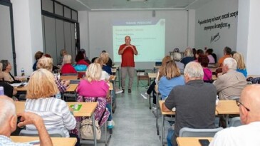 Karşıyaka’nın 3. Yaş Üniversitesi’nde 2. devir başladı