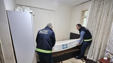 Konak’ta eşya dayanışması: Bağışlar muhtaçlık sahiplerine ulaştırılıyor