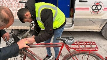 Konya Büyükşehir “Dünya Kışın İşe Bisikletle Gitme Günü” Kapsamında Etkinlikler Düzenliyor