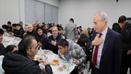 Küçükçekmeceliler, İftar Sofralarında Rahmeti Paylaşıyor