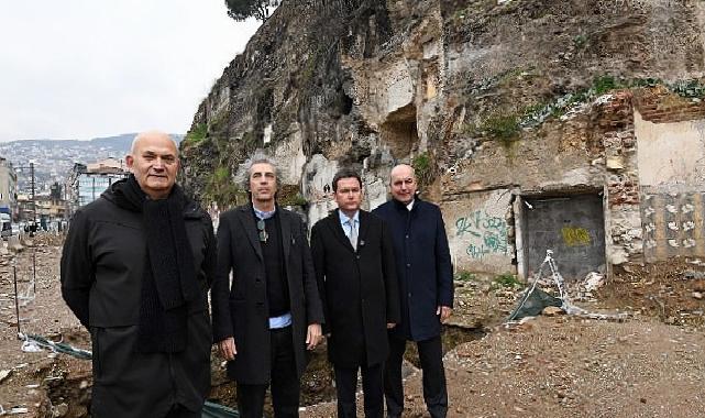 Lider Aydın Hisar’da Tarihe Sahip Çıkıyor