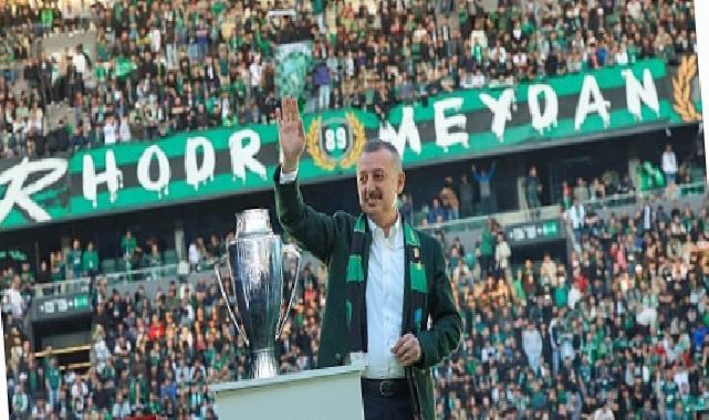 Lider Büyükakın’dan 3 puana 3’lü kutlama!