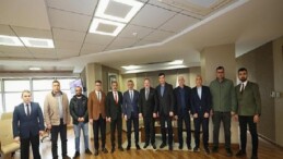 Lider Büyükakın’ın ağır ziyaretçi trafiği