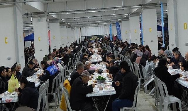 Lider Çerçioğlu Aydın’ın dört bir yanında vatandaşları iftar sofraları ile buluşturuyor