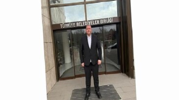 Lider Çiçek Ankara’dan Eli Dolu Dönüyor