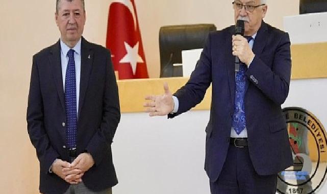 Lider Deveciler, Çocuklarla Bir Ortaya Geldi