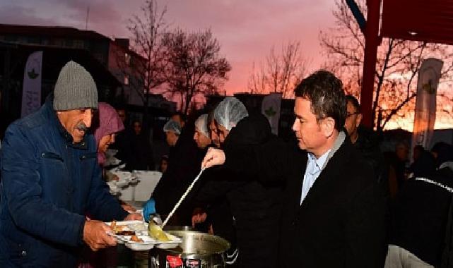 Lider Erkan Aydın Panayır’da Vatandaşlarla Gönül Sofrasında Buluştu