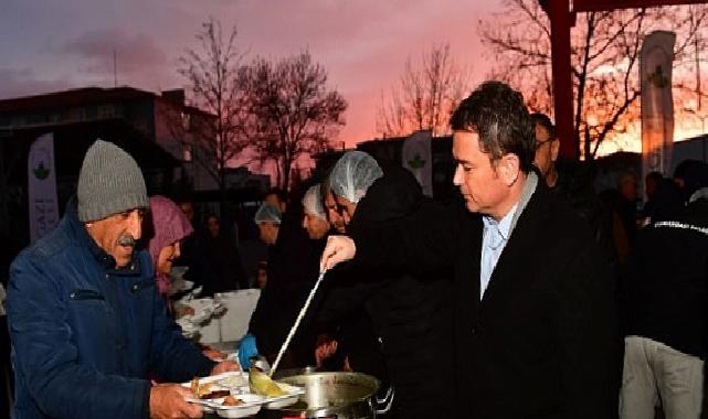 Lider Erkan Aydın Panayır’da Vatandaşlarla Gönül Sofrasında Buluştu