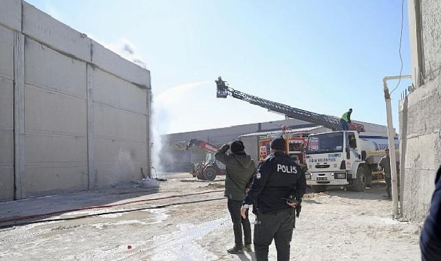 Lider Hatice Gençay Yangın Sürecini Takımlarla Birlikte Alanda Takip Etti