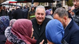 Lider Özarslan’dan Ayvalı Semt Pazarı’na Ziyaret