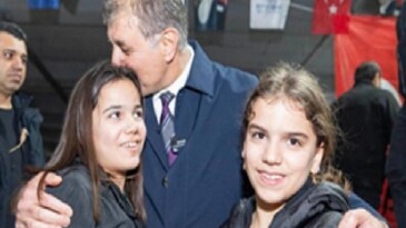 Lider Tugay binlerce Bucalıyla ramazan sofrasında buluştu
