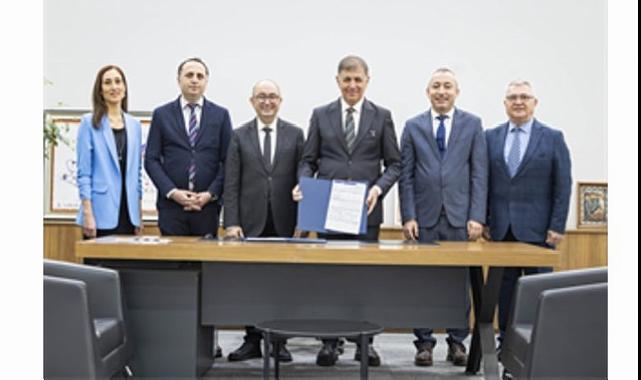 Lider Tugay’dan tarihi imza