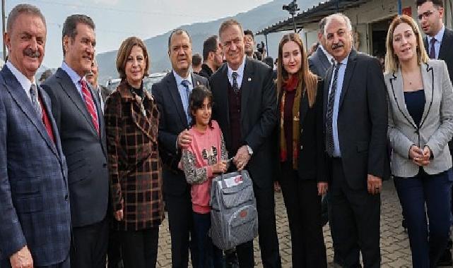 Lider Vekili Özdemir sarsıntı bölgesinde