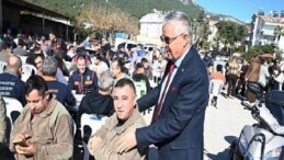 Lider Yardımcısı Gül’den belediye çalışanına yemek