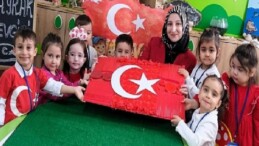 Lokomotif’te birinci ders zili “Bayrak Sevgisi” ile çaldı