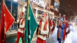 Mehteran Ekibi Marşlar Çalarak Osmanlı Geleneğini Sürdürüyor