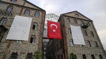 Meslek Fabrikası’na Ata’nın imzaladığı dokümanın görselleri asıldı