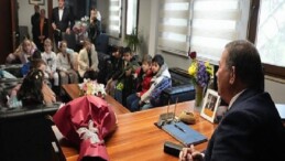 Minik Öğrenciler Sordu, Lider Topuz Yanıtladı