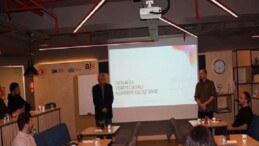 Mobilyada Yeni Oyun Kurucu: Data ve Yapay Zekâ