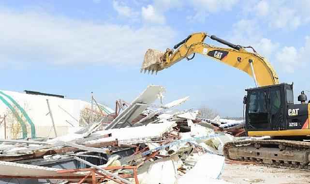 Nilüfer’de 3 noktada yıkım