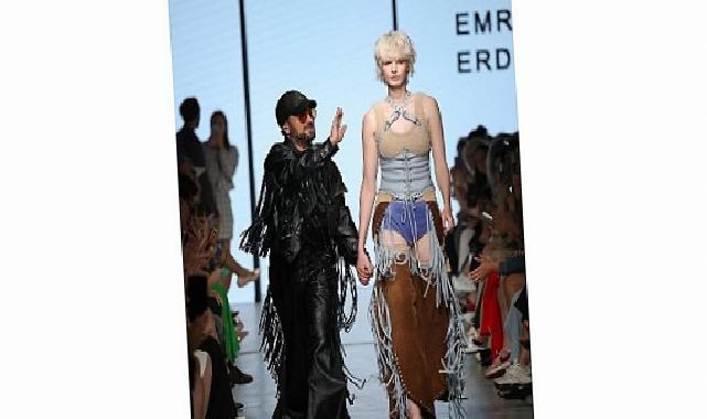 NO APOLOGIES öfkeyle değil, özgürlükle yükseliyor