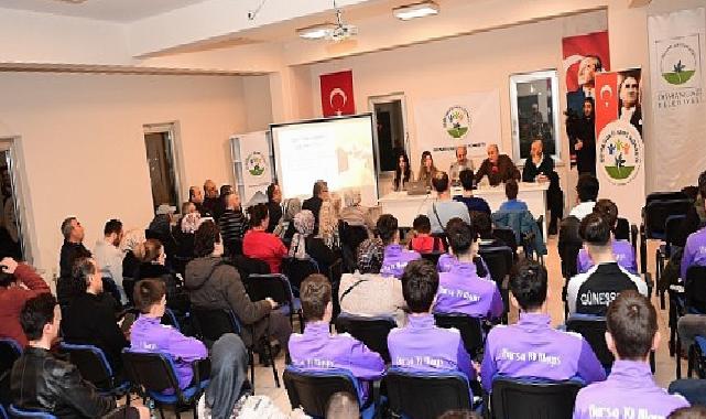 Osmangazi Belediyesi’nden Atlet Ailelerine Yol Gösteren Panel