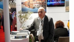 Özgültekin; Ayvalık, “Gel” Diye Çağırmıyor; “Hazırsan Buradayım” Diyor…