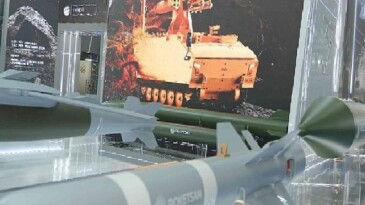 ROKETSAN, iş ortaklarıyla birlikte Suudi Arabistan’daki WDS Fuarına Çıkarma Yapıyor