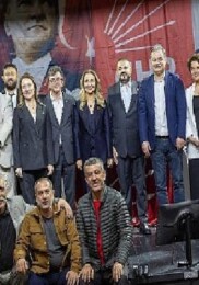 Romanların sesi Konak’tan yükseldi