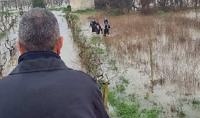 Selde Mahsur Kalanların İmdadına Büyükşehir İtfaiyesi Yetişti