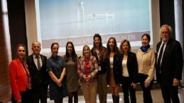 Sıhhat çalışanlarının aşılanması ile rol model oluşturulmalı