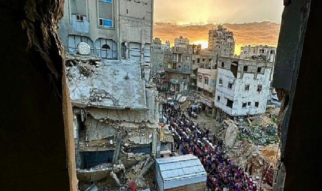 Türk Kızılay Gazze’de Ramazan’ın Birinci İftar Sofrasını Kurdu