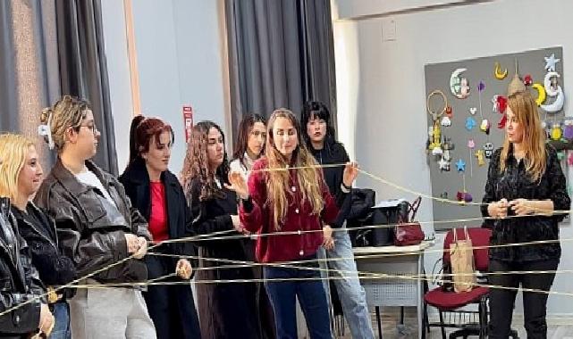 Yenişehir’de genç bayanlara ‘Güvenli ilişki’ rehberi