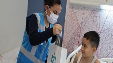 Yeterlilik Kılavuzu’nda gönülleri ısıtan hastane ziyareti