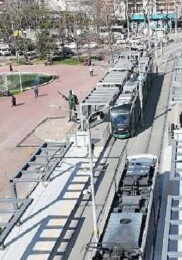 1 tramvay aracı birebir anda 600 yolcu taşıyacak