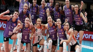 5 setlik derbinin galibi Eczacıbaşı Dynavit!